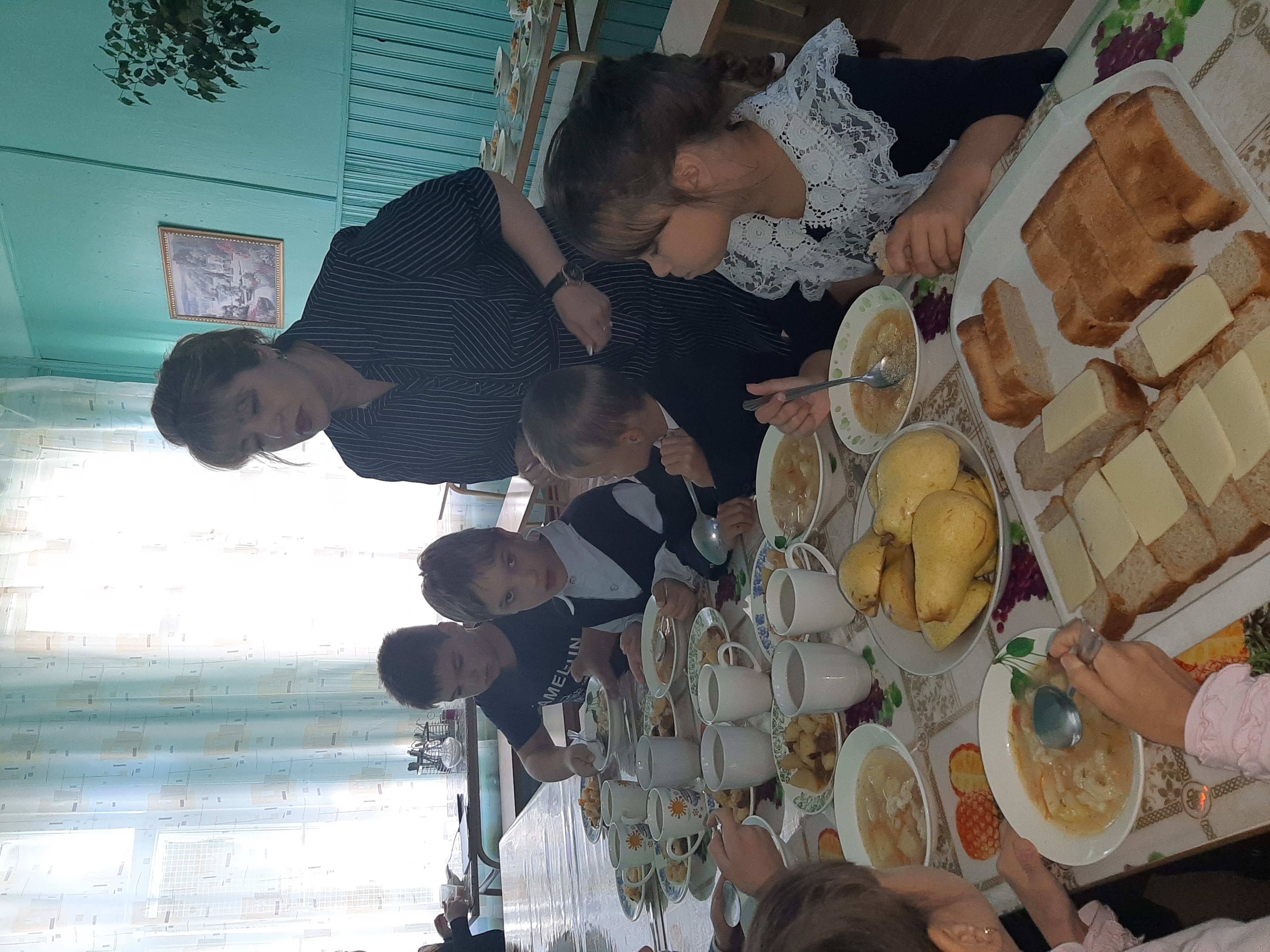 Изображения столовой.